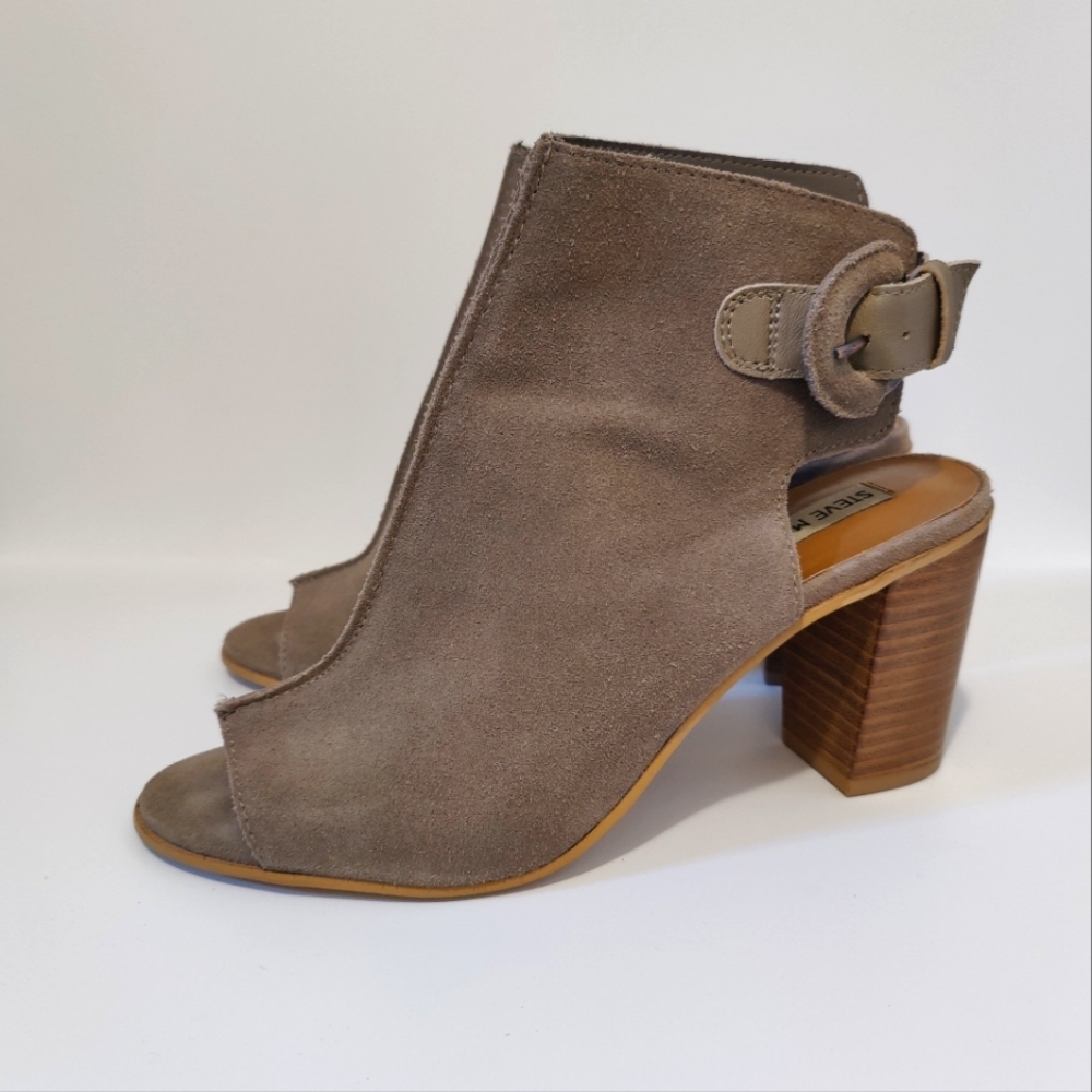 Steve Madden Women's Catlyna Suede Ankle Strap Heel